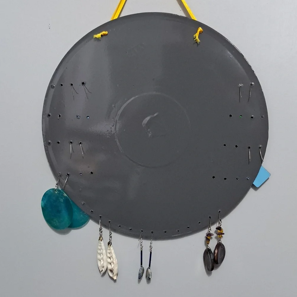 Hand Crafted Jewelry Display Upcycled Vinyl Record Wall Art Peacock Feather - Picture 8 of 17